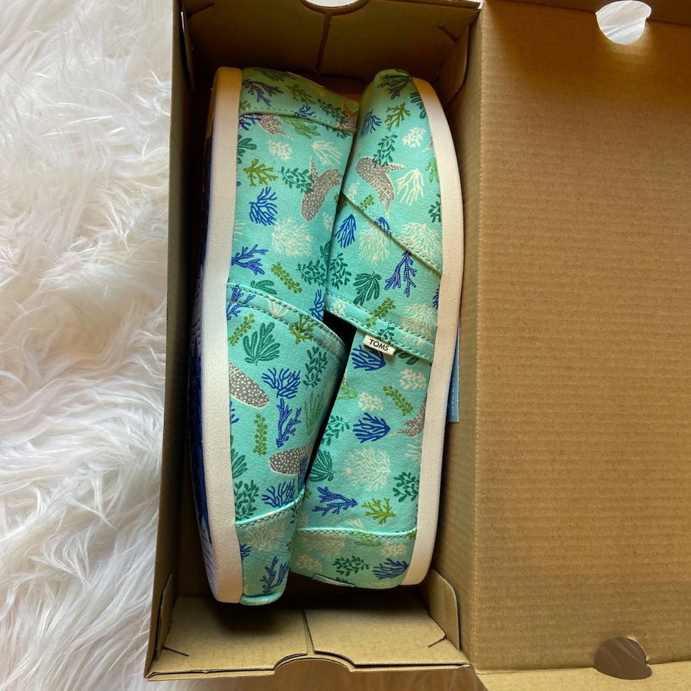 Toms CloudBound size 7.5.